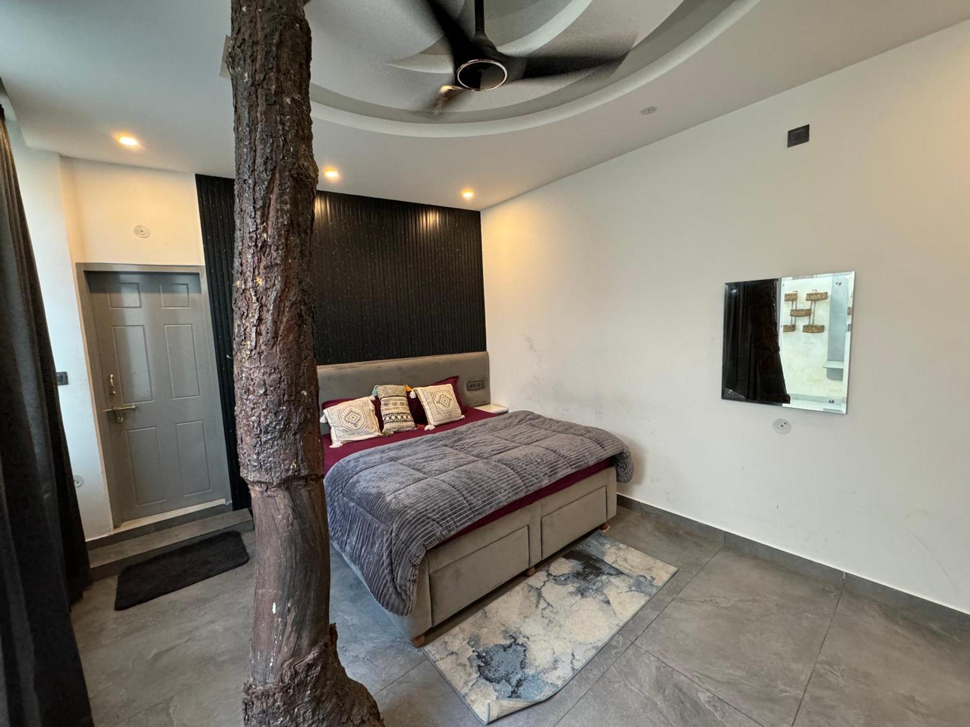Saraiville- Luxury Riverside Cottages เดห์ราดุน ภายนอก รูปภาพ