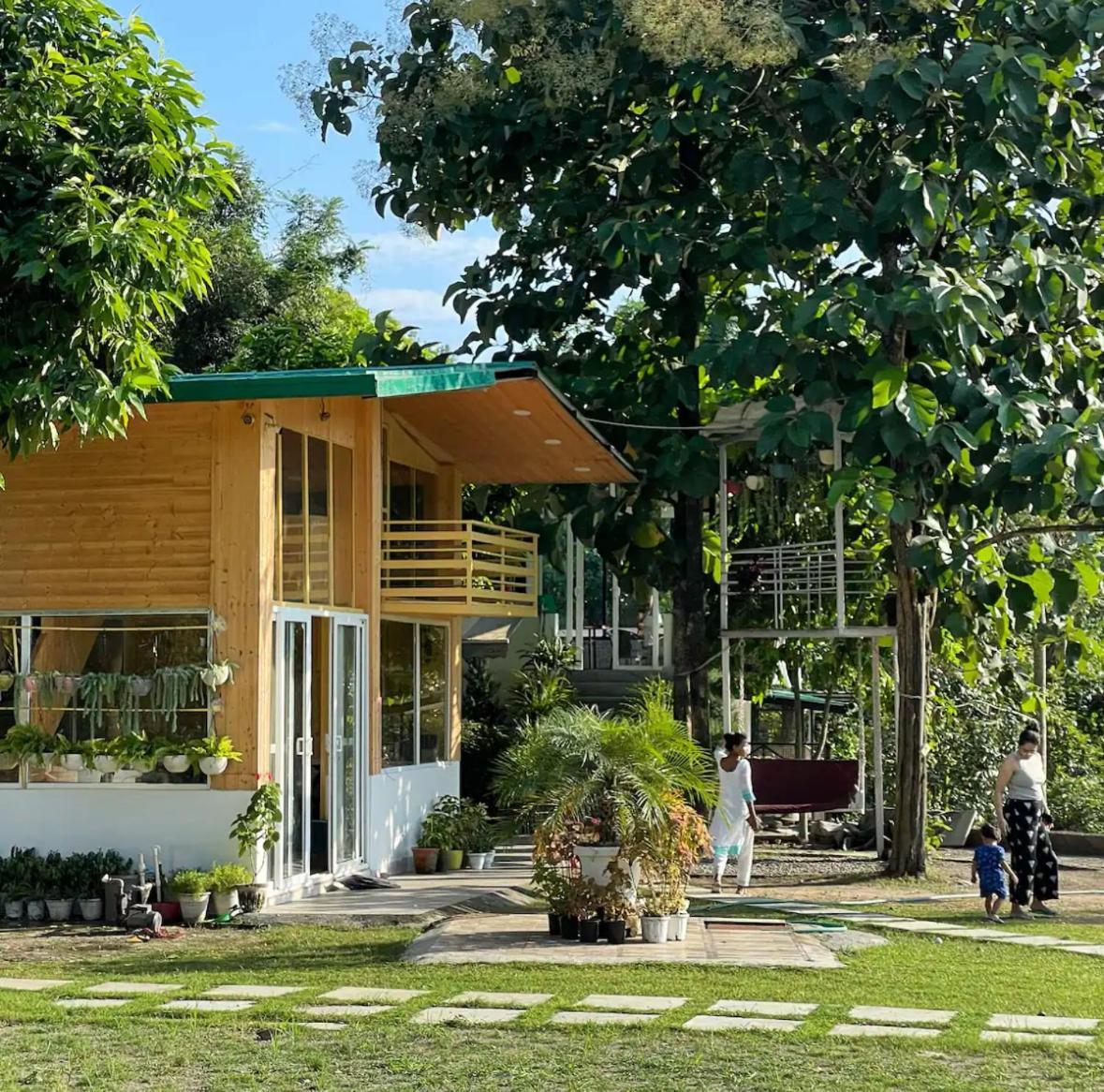 Saraiville- Luxury Riverside Cottages เดห์ราดุน ภายนอก รูปภาพ